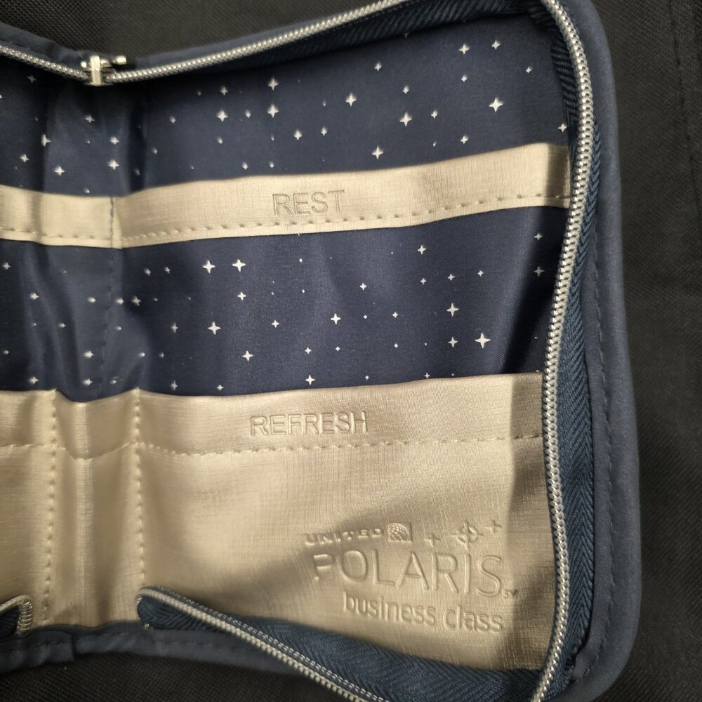 UNITED AIRLINES POLARIS Business Class Amenity Kit - Picture 4 of 10